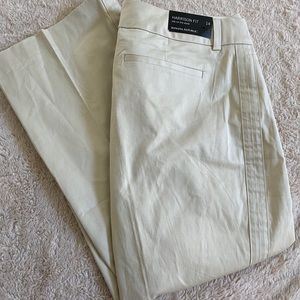 BEAND NEW BANANA REPUBLIC HARRISON FIT PANTS
